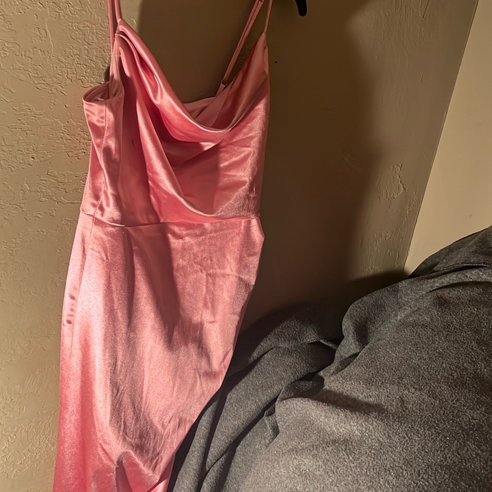 pink formal dress, fits perfectly not to tight and perfect for any occasion